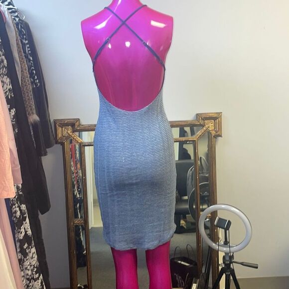 Silence + Noise low back dress - Picture 4 of 8